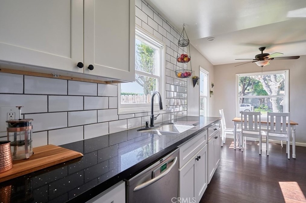 3469 Verde St, Riverside CA  92504-3774 exterior