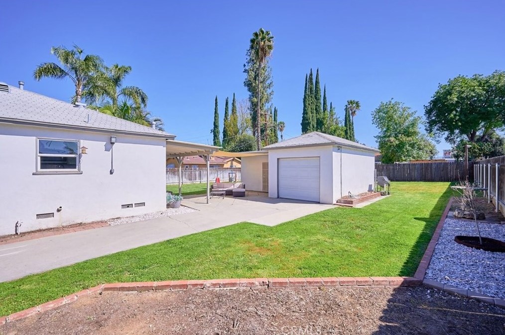 3469 Verde St, Riverside CA  92504-3774 exterior