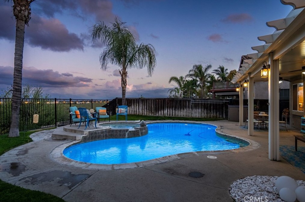 8424 Orchard Park Dr, Riverside CA  92508-2978 exterior