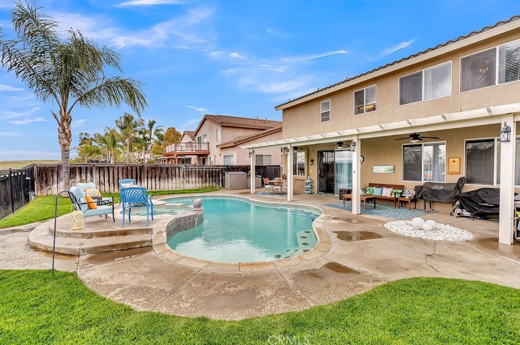 8424 Orchard Park Dr, Riverside CA  92508-2978 exterior