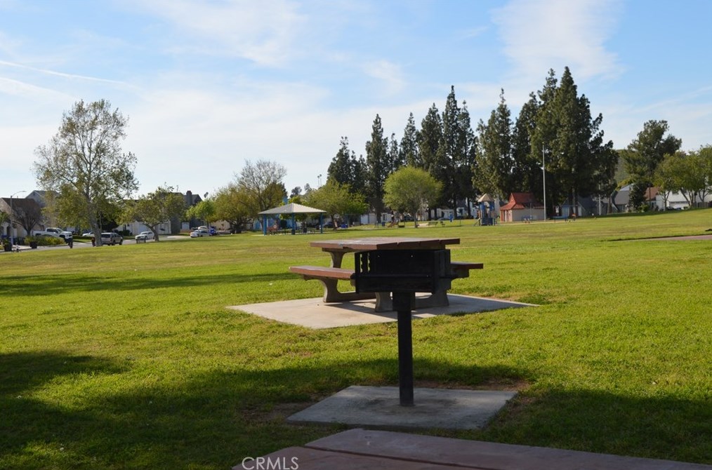 6153 Darcee Dr, Riverside CA  92509-6273 exterior