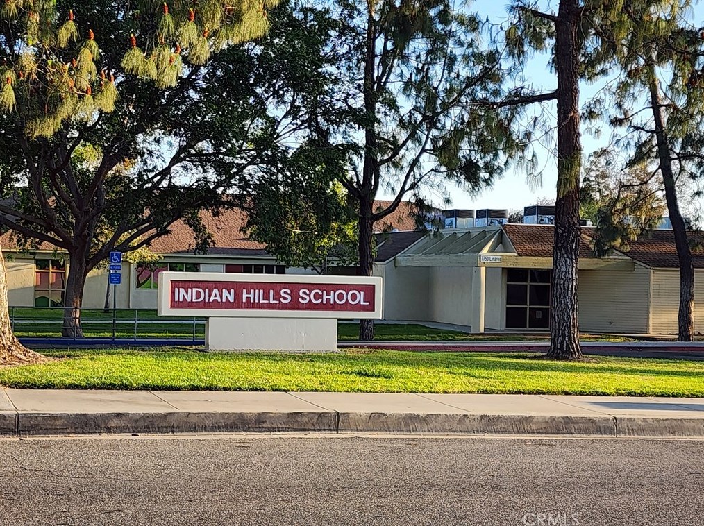 6153 Darcee Dr, Riverside CA  92509-6273 exterior