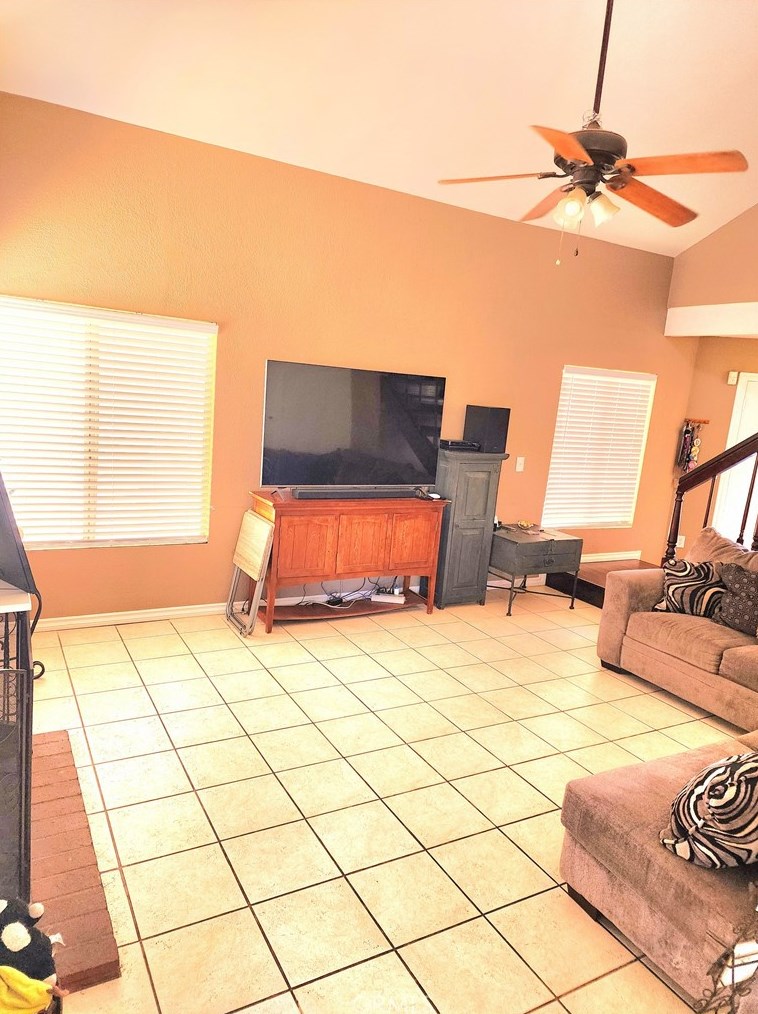 6153 Darcee Dr, Riverside CA  92509-6273 exterior