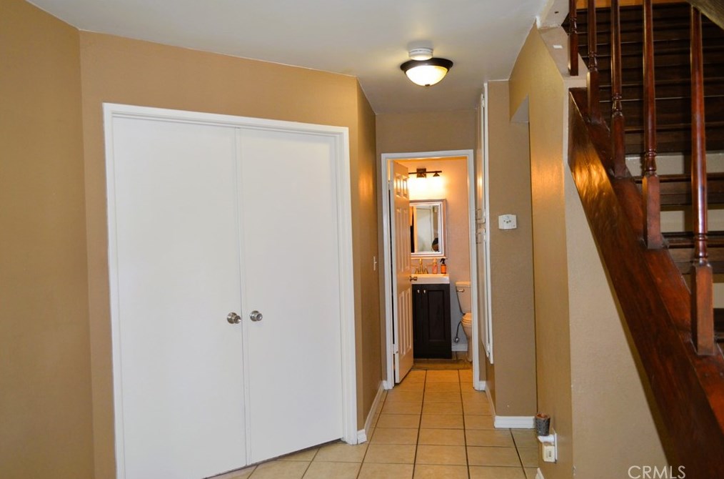 6153 Darcee Dr, Riverside CA  92509-6273 exterior