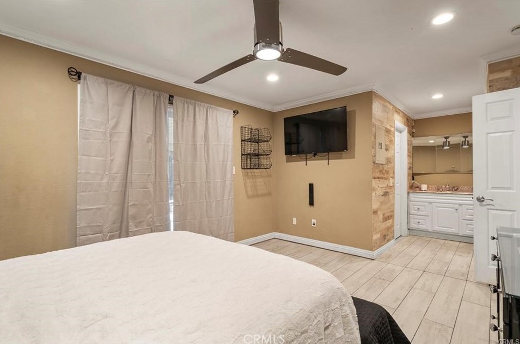 11118 Cameron Dr, Riverside CA  92505-3406 exterior
