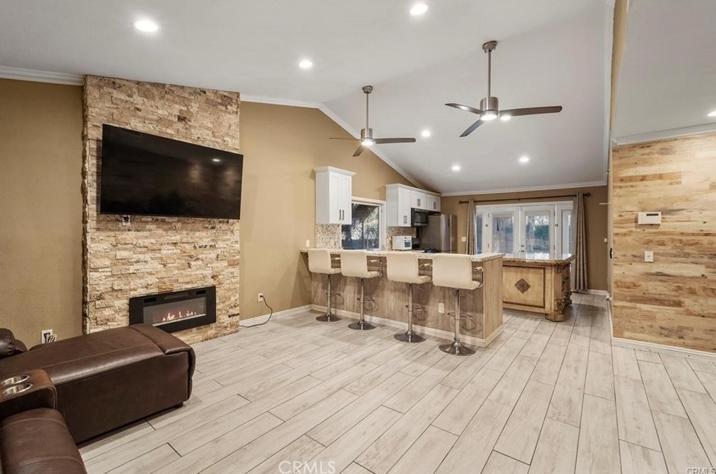 11118 Cameron Dr, Riverside CA  92505-3406 exterior