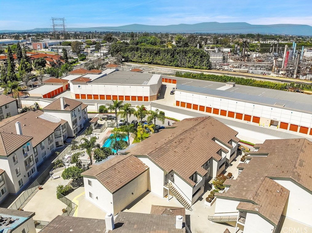 15000 Downey Ave, Paramount CA  90723-4597 exterior