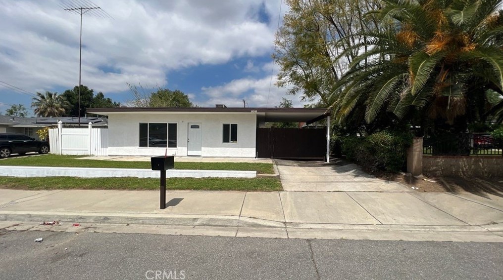 26588 14th St, Highland, CA 92346