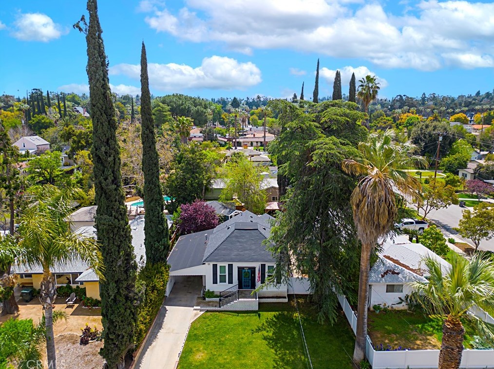 951 W Palm Ave, Redlands, CA 92373