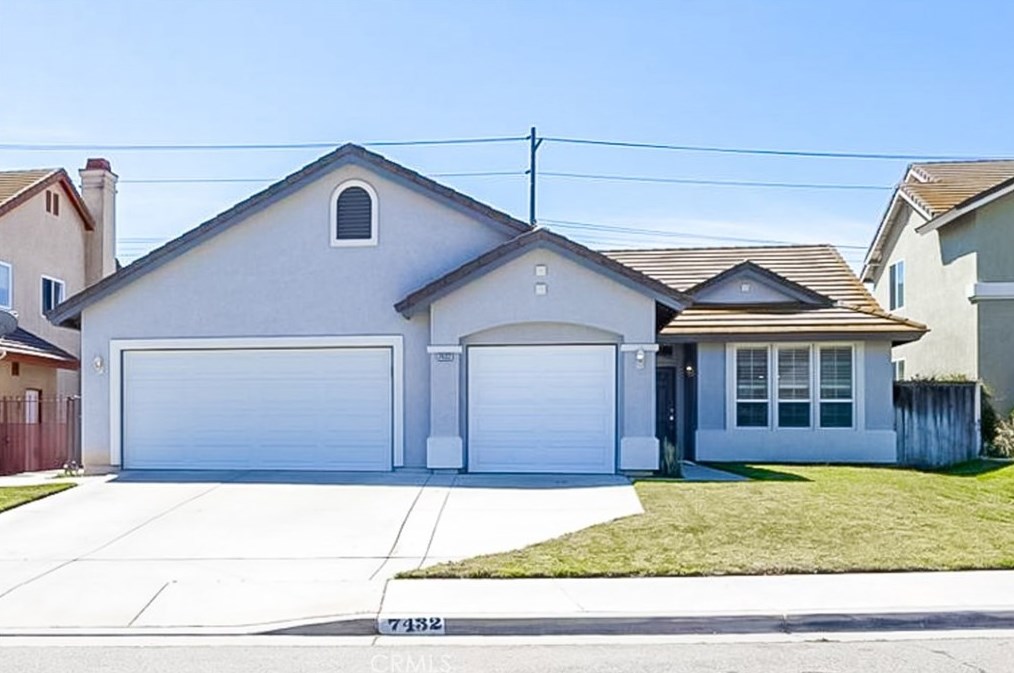 7432 River Glen Dr, Riverside, CA 92509-3451
