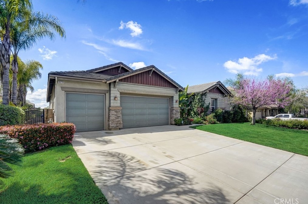 19719 Country Rose Dr, Riverside, CA 92508-6808