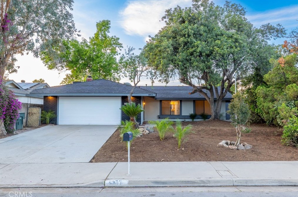 6977 Manhattan Dr, Riverside, CA 92506-4121