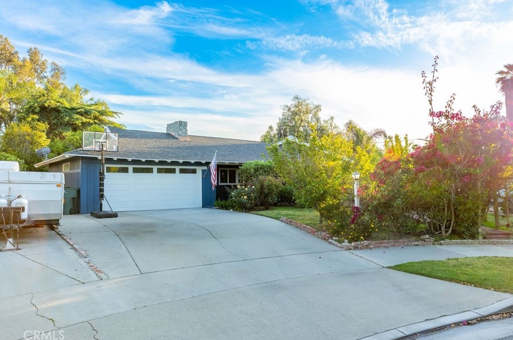 3670 San Rafael Way, Riverside CA  92504-3946 exterior