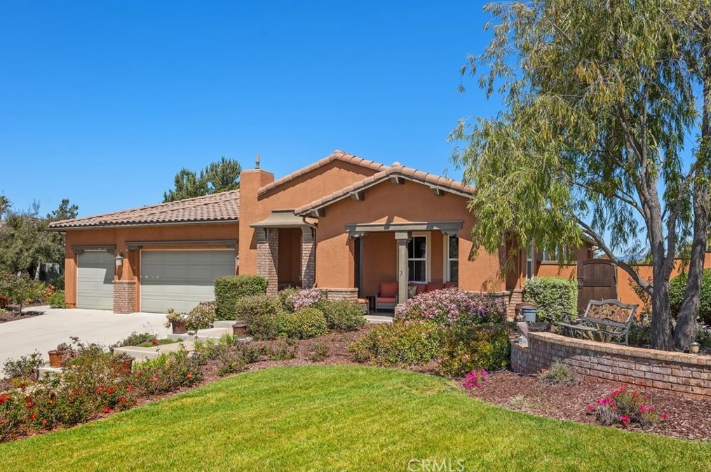 218 Clayton Parkinson Ct, Fallbrook, CA 92028-2608