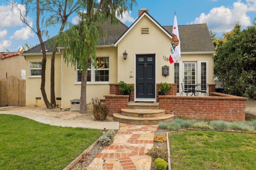 128 Knepp Ave, Fullerton, CA 92832-2328
