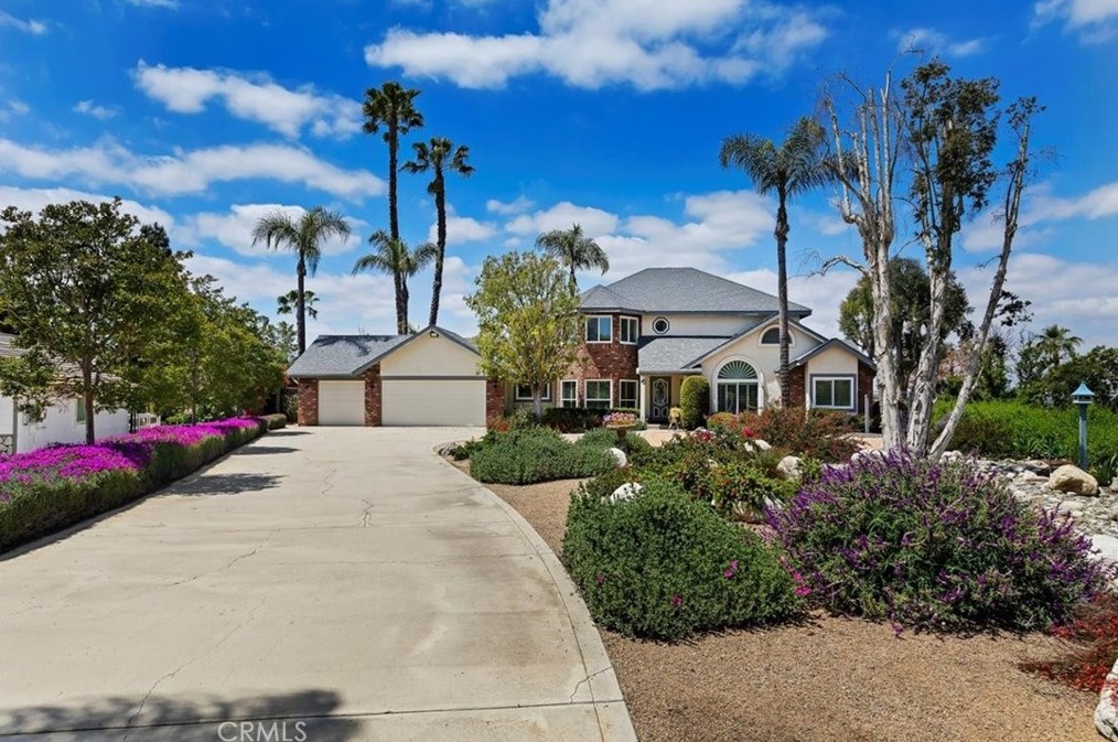 16375 Constable Rd, Riverside, CA 92504-5601