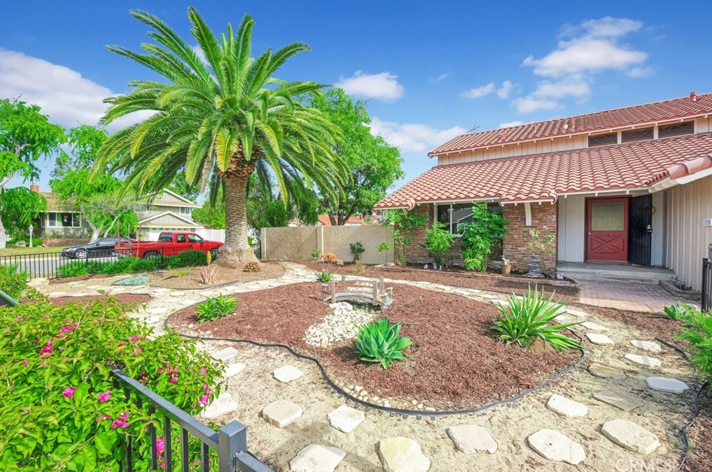 1538 Mariposa Dr, Corona, CA 92879