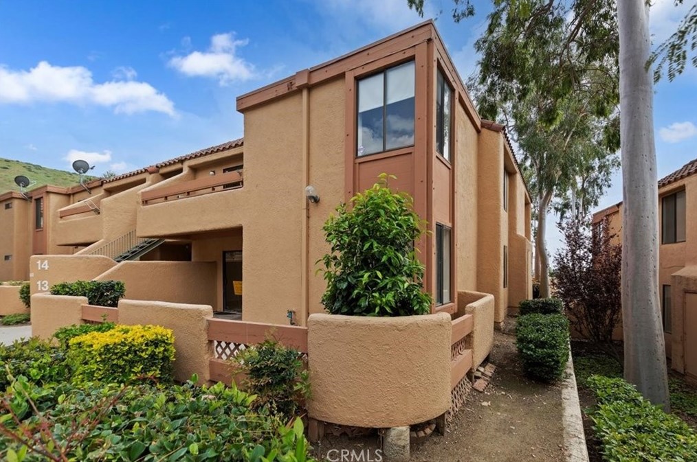 1400 W Edgehill Rd #14, San Bernardino, CA 92405