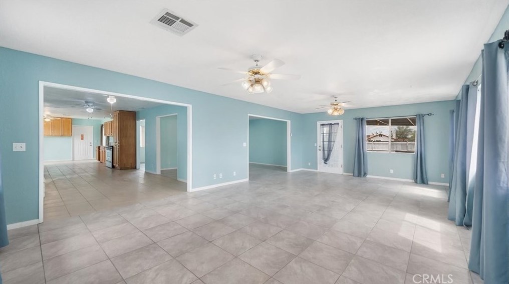 13095 Skiomah Rd, Apple Valley CA  92308-6321 exterior