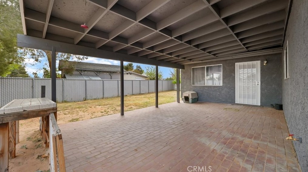 13095 Skiomah Rd, Apple Valley CA  92308-6321 exterior