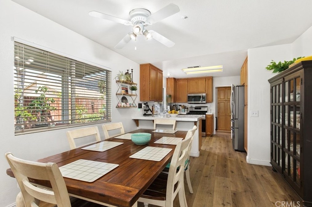 1502 Prestwick Dr, Riverside CA  92507-8447 exterior