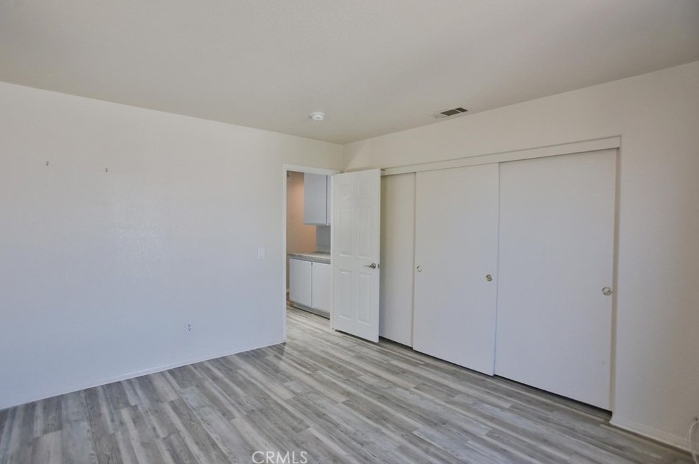 13269 Via Del Lago, Victorville CA  92392-8634 exterior