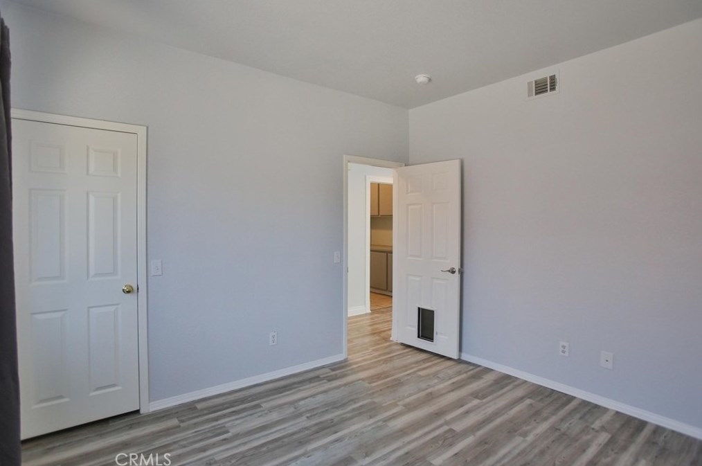 13269 Via Del Lago, Victorville CA  92392-8634 exterior