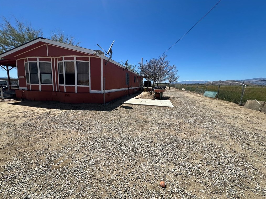 2433 46th St, Tropico Village, CA