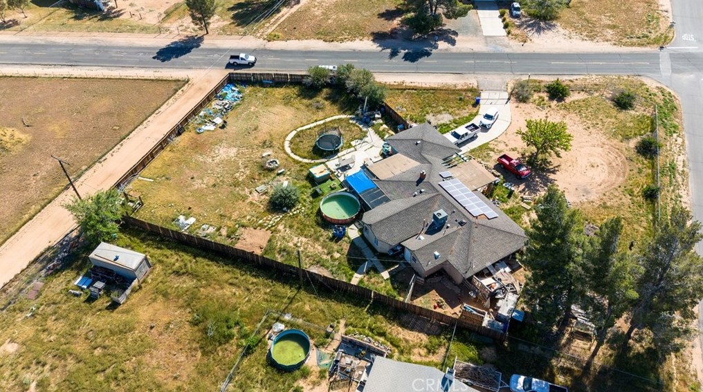 14360 Pawnee Rd, Apple Valley CA  92307-4275 exterior