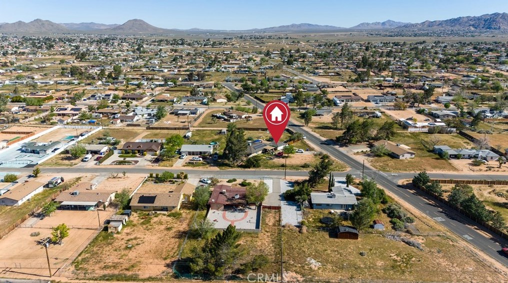 14360 Pawnee Rd, Apple Valley CA  92307-4275 exterior