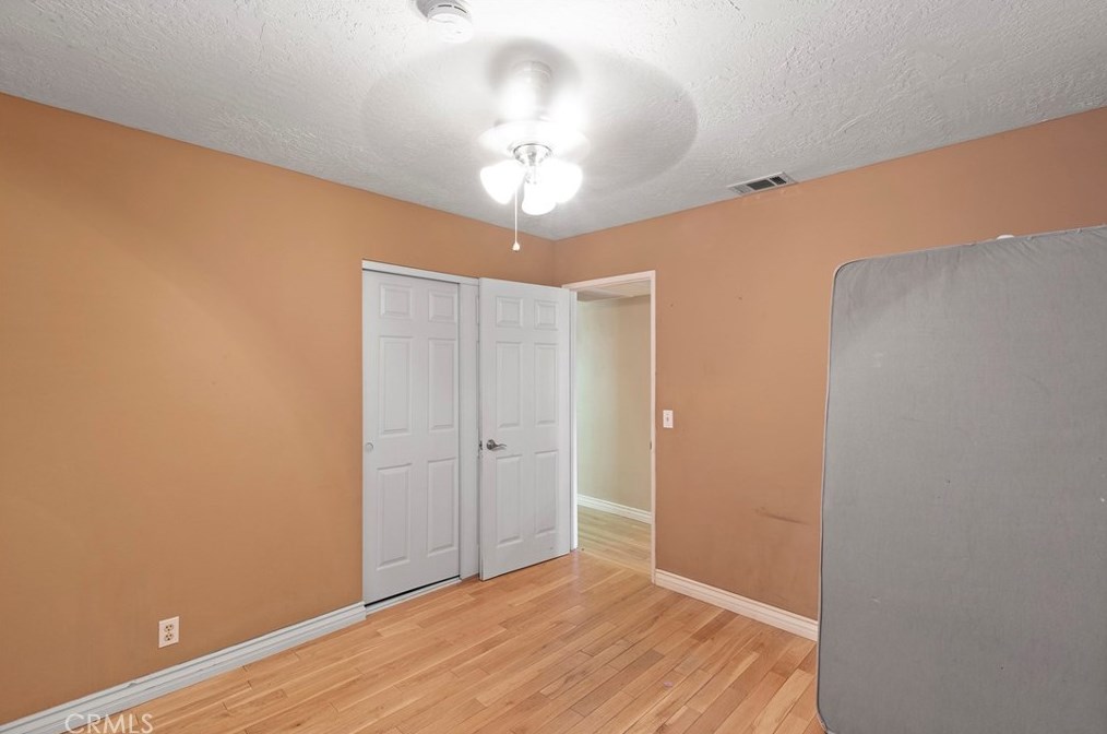 14360 Pawnee Rd, Apple Valley CA  92307-4275 exterior