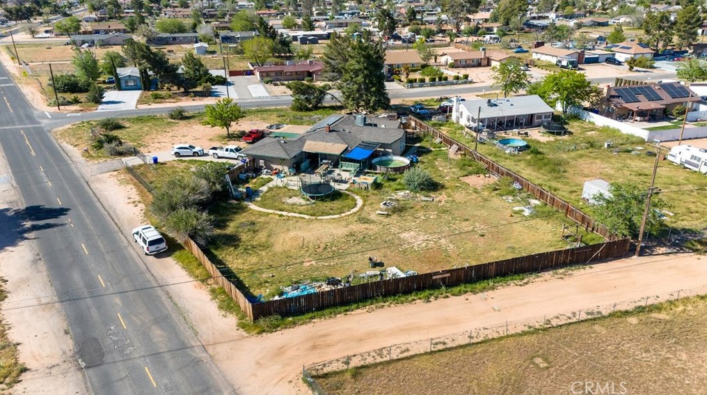 14360 Pawnee Rd, Apple Valley CA  92307-4275 exterior