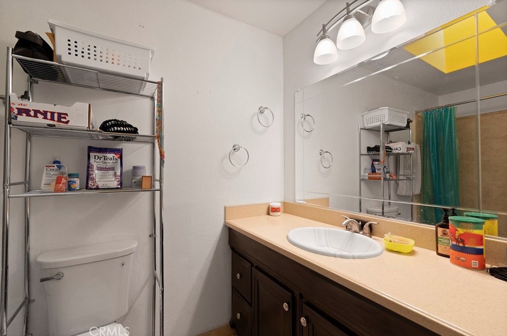 14360 Pawnee Rd, Apple Valley CA  92307-4275 exterior