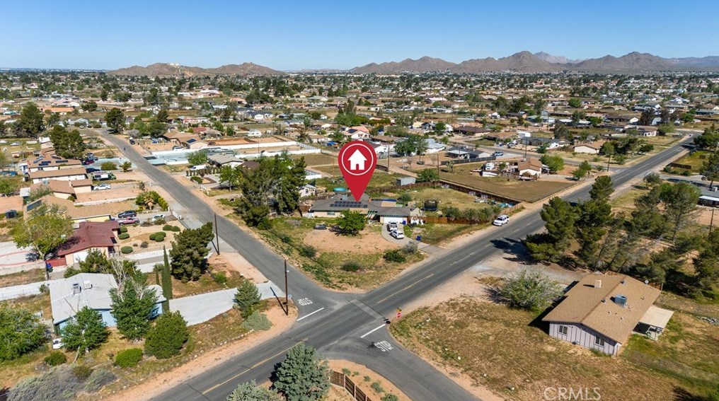 14360 Pawnee Rd, Apple Valley CA  92307-4275 exterior