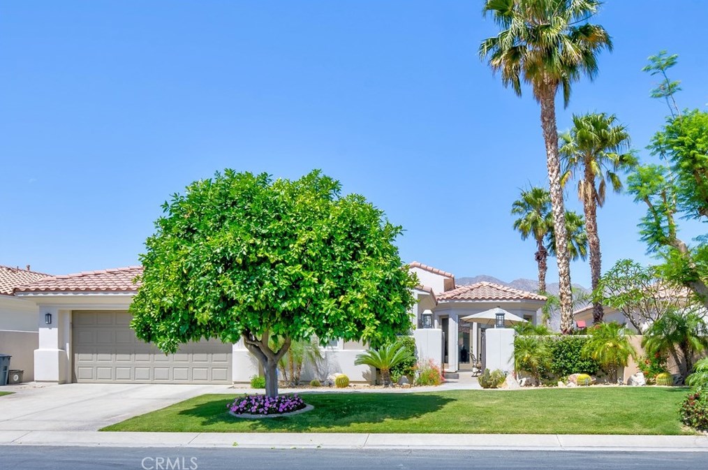 50525 Spyglass Hill Dr, La Quinta, CA 92253-5840