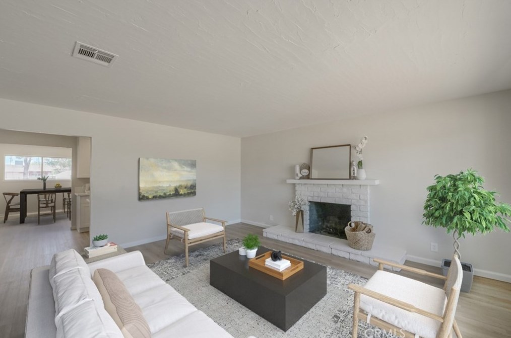 14576 Temecula Rd, Apple Valley CA  92307-4141 exterior