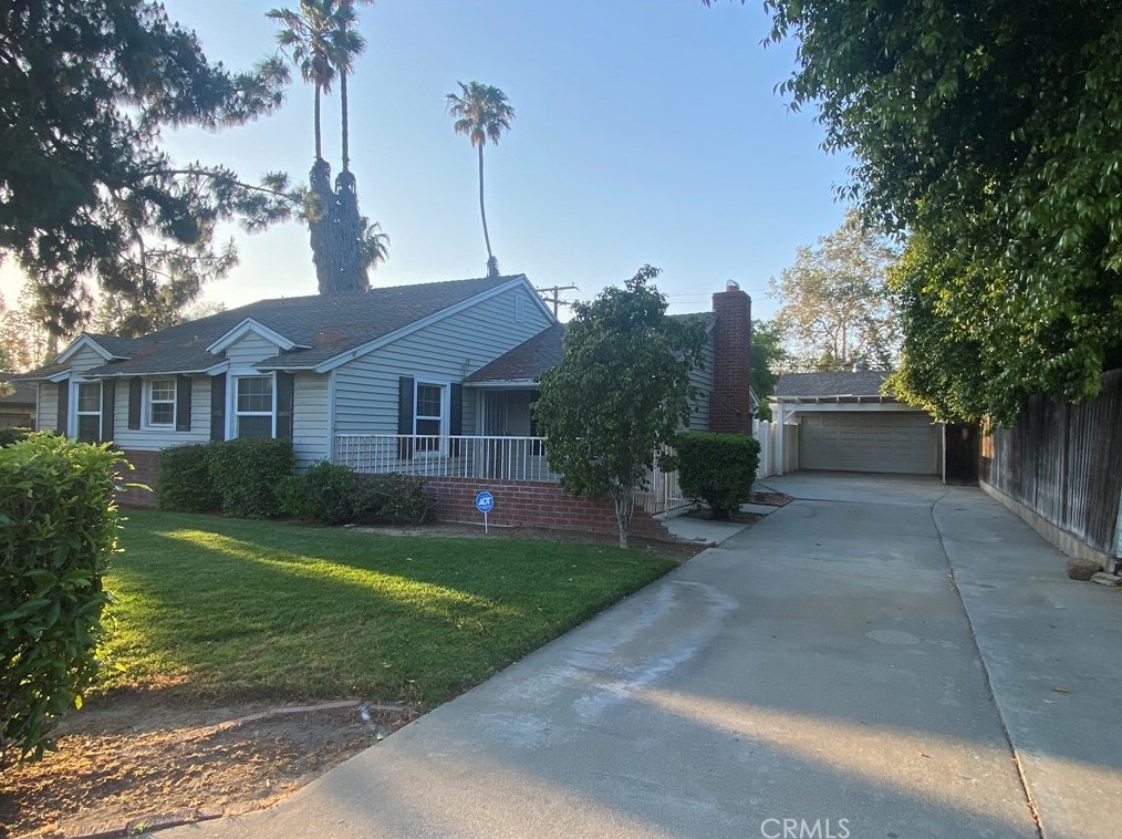 3051 Arlington Ave, Riverside, CA 92506-4450