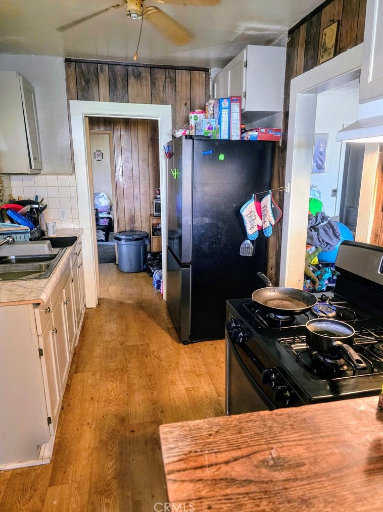 1926 84th St, Los Angeles, CA 90047-2907