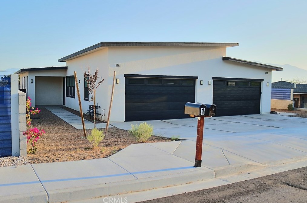 66975 3rd St, Desert Hot Springs, CA 92240-3659