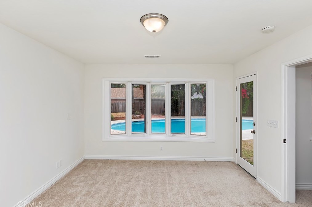 4055 Mt Vernon Ave, Riverside CA  92507-4805 exterior