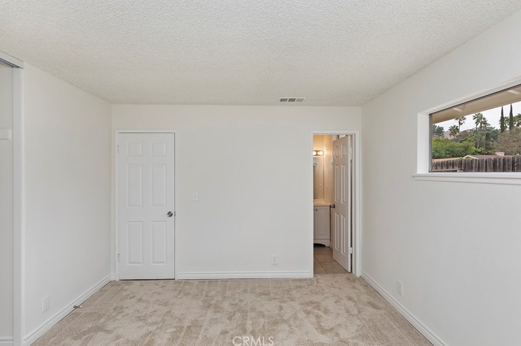 4055 Mt Vernon Ave, Riverside CA  92507-4805 exterior