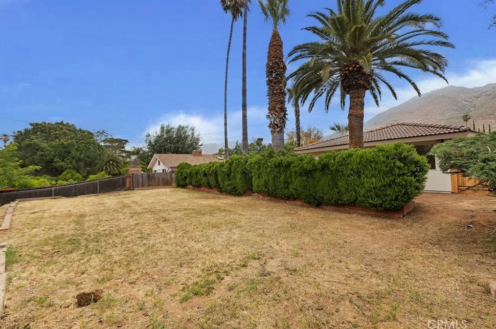 4055 Mt Vernon Ave, Riverside CA  92507-4805 exterior