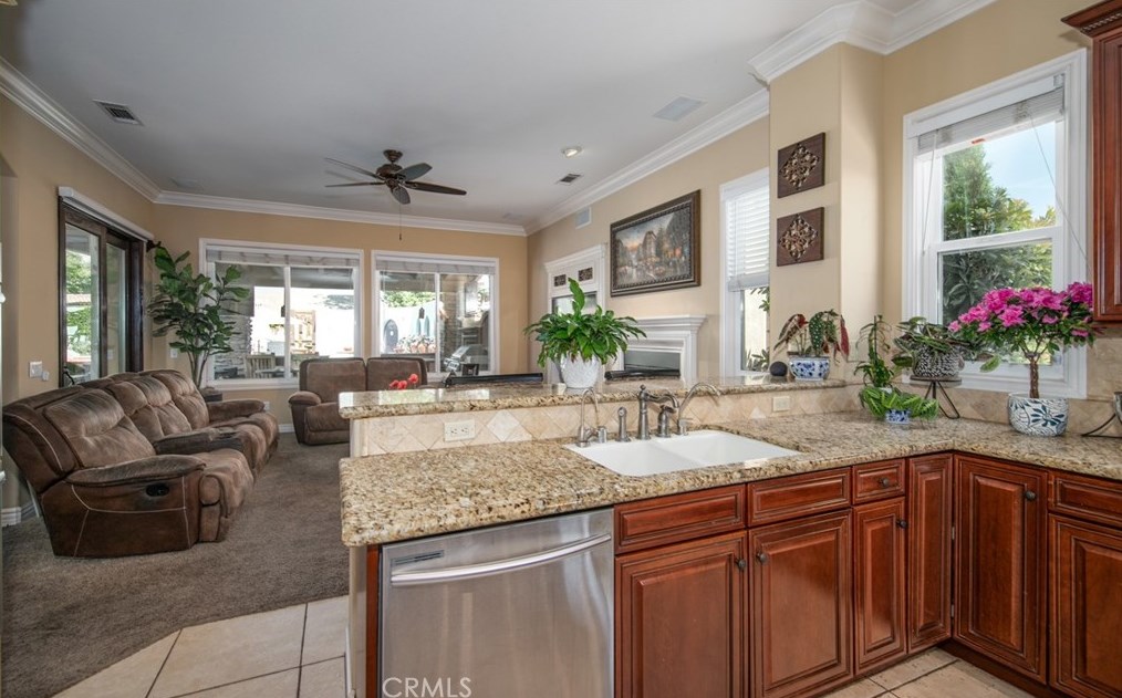 944 Pennsylvania Ave, Beaumont CA  92223-2407 exterior