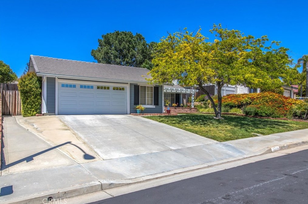 25714 Onate Dr, Moreno Valley, CA 92557