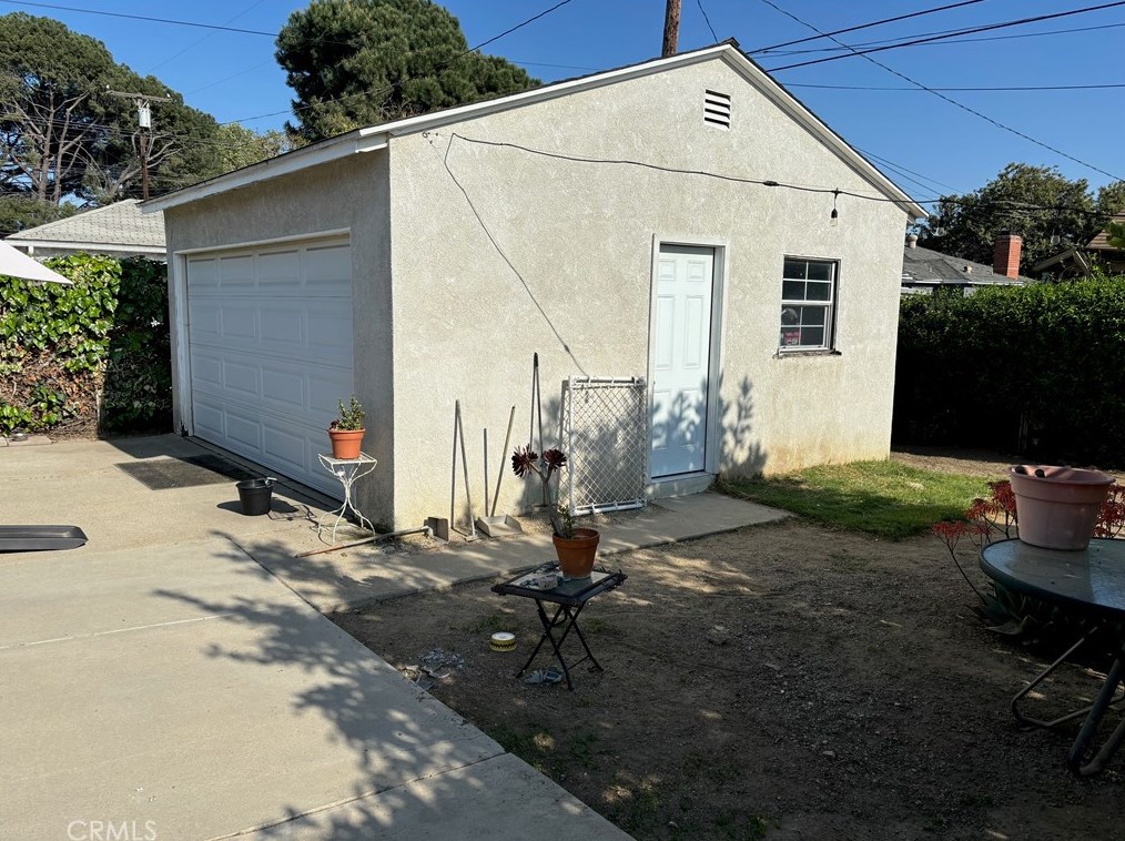 721 Hollowell St, Ontario CA  91762-3305 exterior