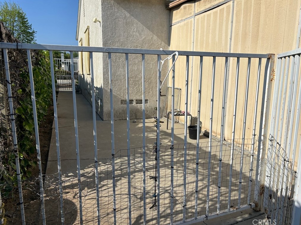 721 Hollowell St, Ontario CA  91762-3305 exterior