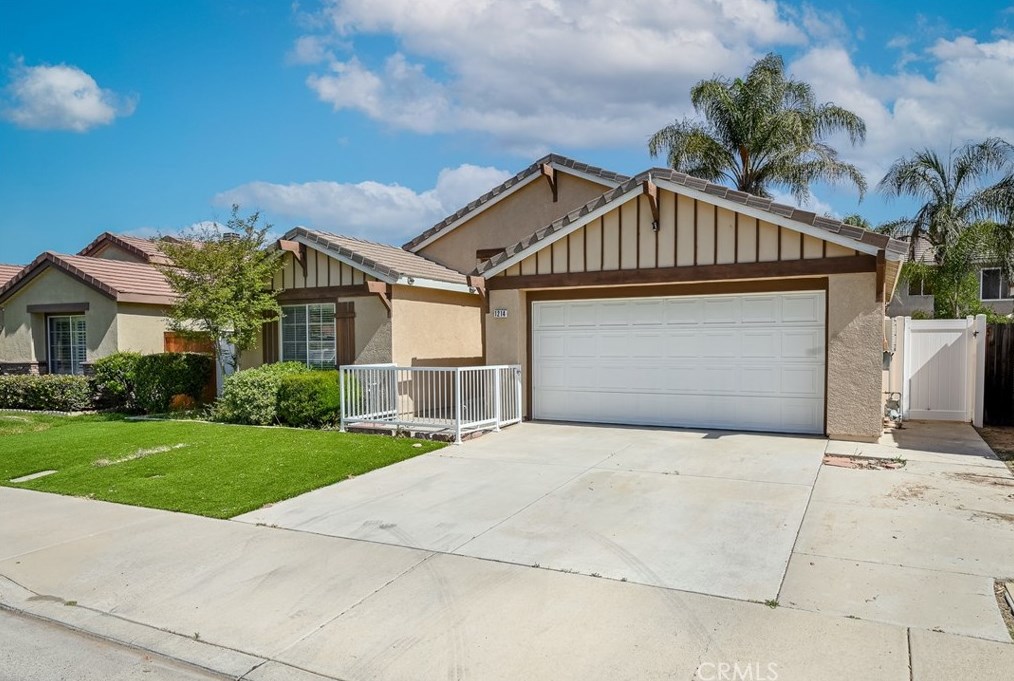 1214 Autumnwood Ln, Perris CA  92571-9203 exterior