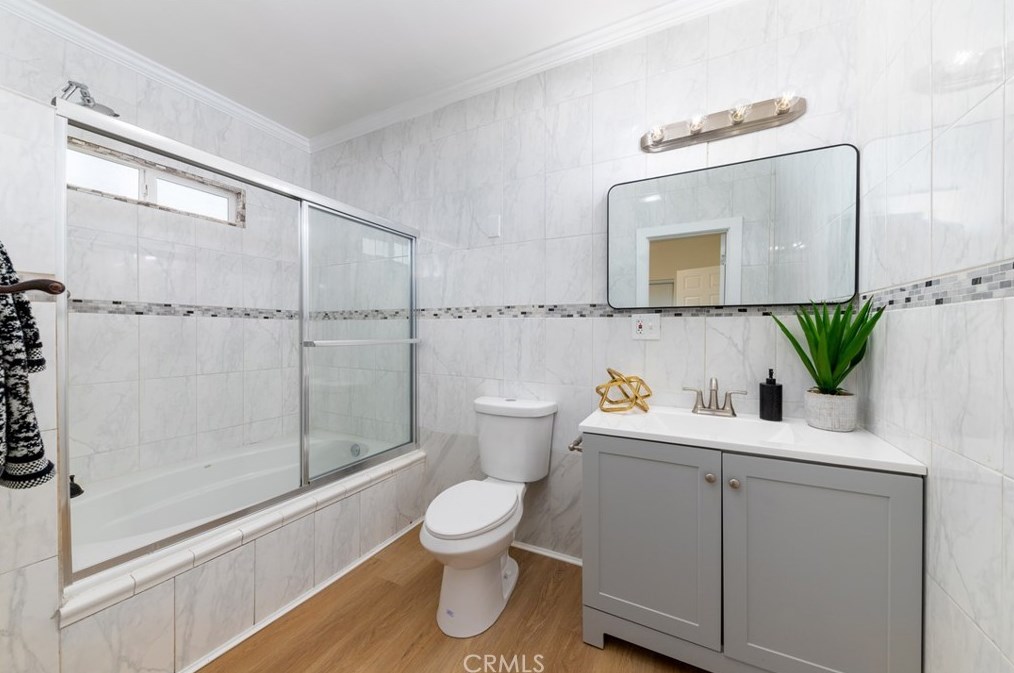 715 4th St, Pomona CA  91766-1531 exterior