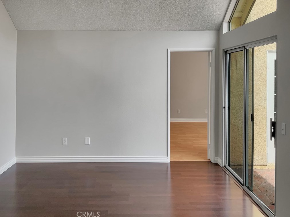 10057 Zinfandel Ln, Riverside CA  92509-2516 exterior