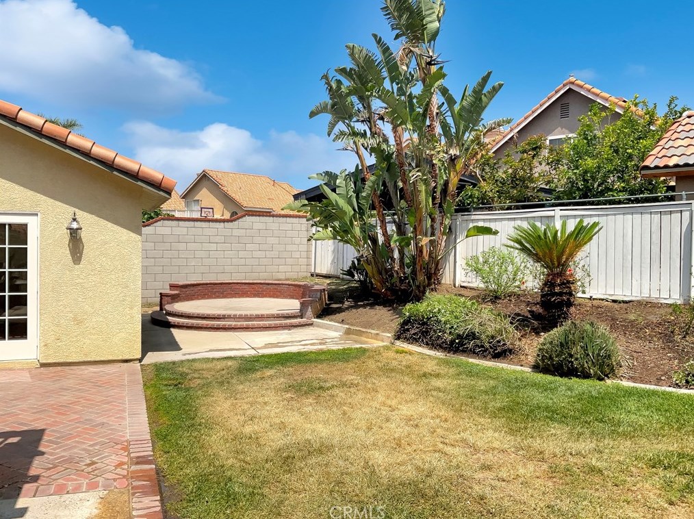 10057 Zinfandel Ln, Riverside CA  92509-2516 exterior